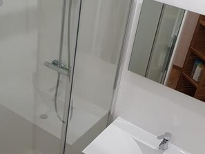 Hair dryer - Modern central apartment with parking and pets allowed - 6 pers. (Arâches-la-Frasse)