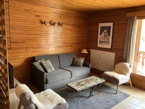 TV - Central apartment 2 bedrooms, 6 people, Les Carroz d'Arâches (Les Carroz d'Arâches)