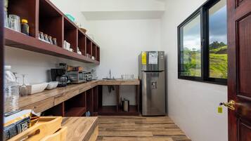 Deluxe Apartment, Courtyard View | In-room safe, laptop workspace, blackout drapes, free WiFi