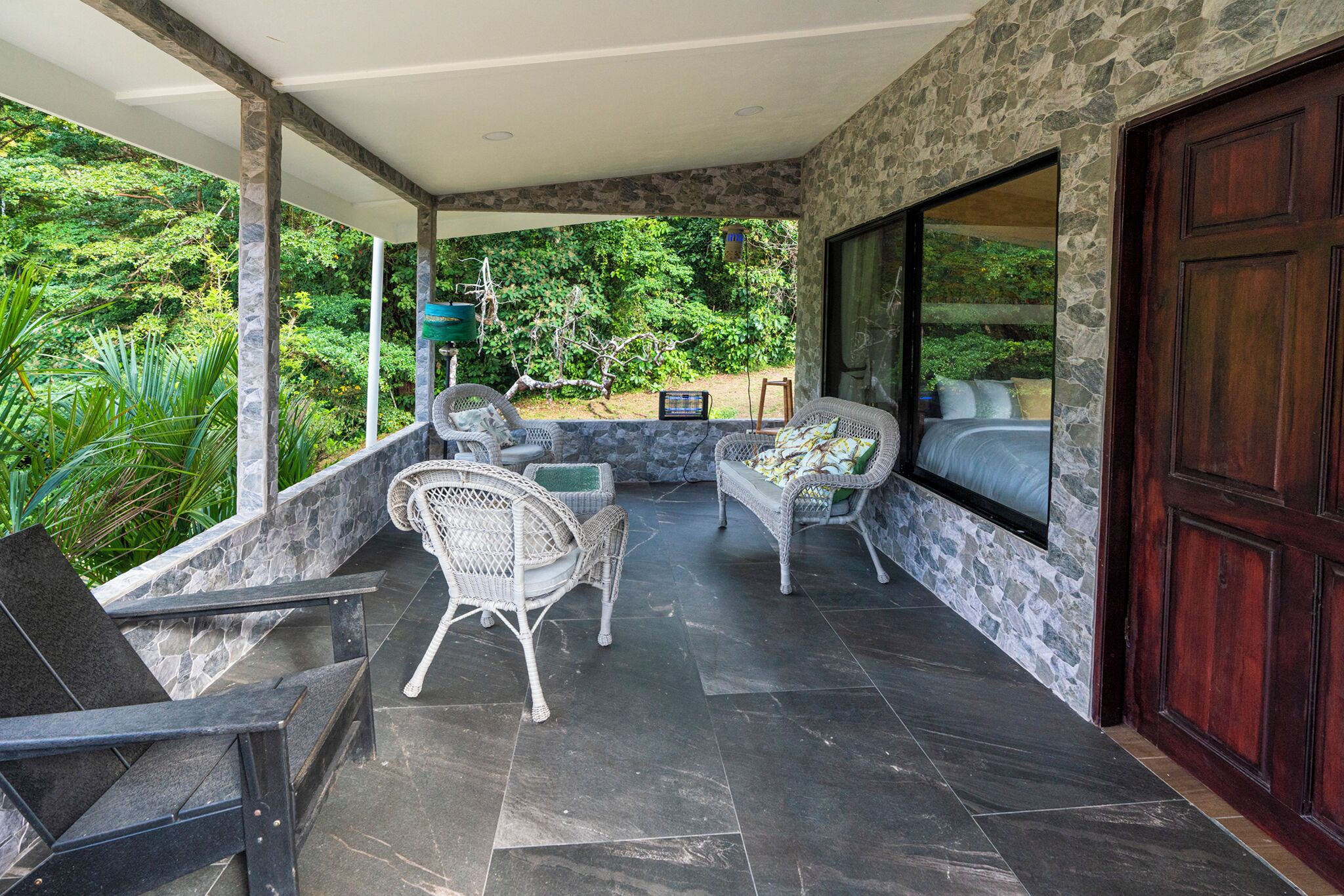 Appartement Deluxe, vue cour intérieure | Coffres-forts dans les chambres