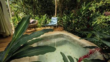 In-room safe, laptop workspace, blackout drapes, free WiFi