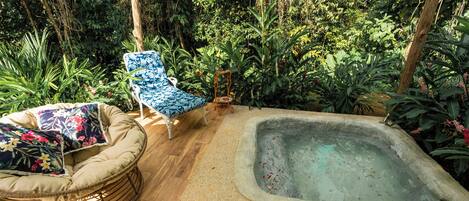 In-room safe, laptop workspace, blackout curtains, free WiFi