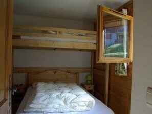 2 bedrooms, free WiFi - 3-Room Apartment, Sleeps 7, Pets Allowed, Parking (Arâches-la-Frasse)