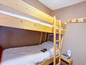 Room - Bright central studio, south balcony, 4 people (Val Thorens)
