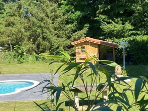 Property grounds - Spacious cottage with pool and terrace in village (Bocquegney)