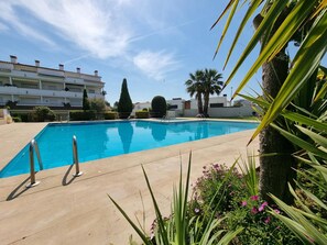 Pool - Peaceful apartment with pool, near the beach (L'Escala)