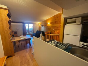 Interior - Cozy apartment in Pra-Loup 1600, 50m from slopes, 6 pers, balcony (Pra-Loup)