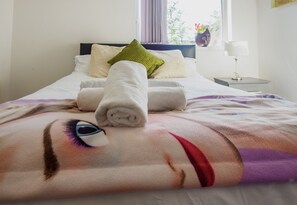 Tabla de planchar con plancha 