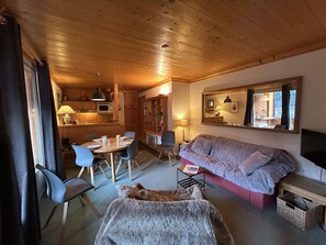 TV - 3-Room Alcove Apartment for 6 in Méribel, near shops (Méribel)