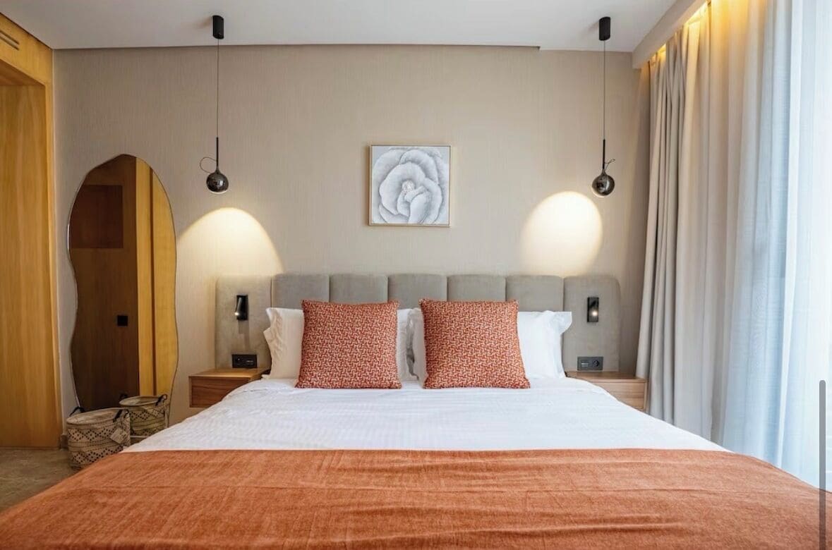 Ferros/tábuas de passar roupa, Wi-Fi, roupa de cama