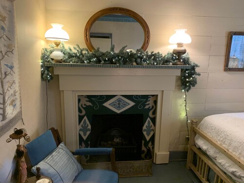 Laura's Room at The Historic Eureka Inn
