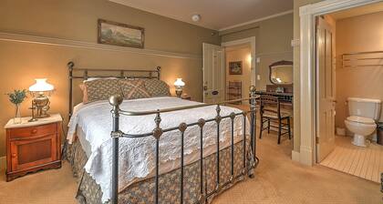 The Russell Room at The Historic Eureka Inn and Event Center