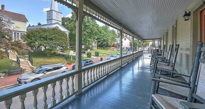 The Sample Room at The Historic Eureka Inn and Event Center