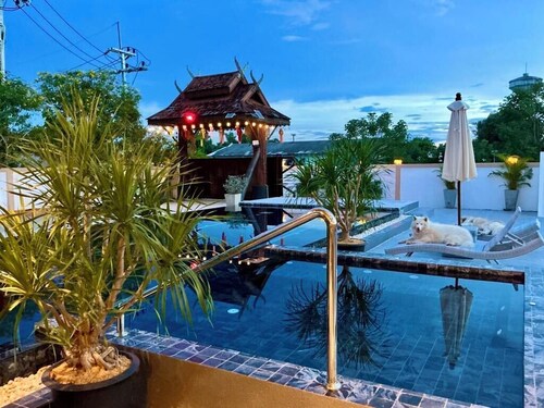 Elephant House and Pool Villas #2   1-bedroom king size bed villa with AC