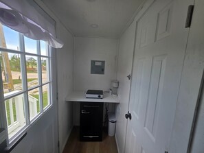 المنشأة من الداخل