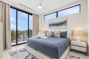 6 habitaciones, tabla de planchar con plancha, wifi y ropa de cama