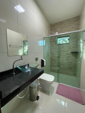 Family Chalet, Lanai, Courtyard View | Bathroom - Camping Rio Formoso LTDA (Bonito)