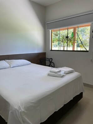 Classic Quadruple Room | Free WiFi, bed sheets - Camping Rio Formoso LTDA (Bonito)