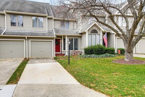 Exterior - 1 Mi to Centennial Park: Gem w/ Golf Course Views (Columbia)