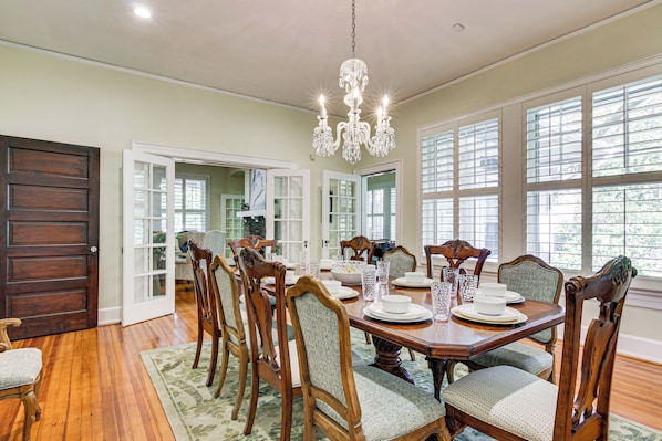 Dining - Walk to Coker University & Dtwn! Home w/ Game Room (Hartsville)