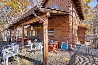 On-Site Trails, Pond! Rustic Harpers Ferry Cabin