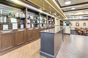 Lobby - 6 Mi to Caspersen Beach! Country Club Condo (Venice)