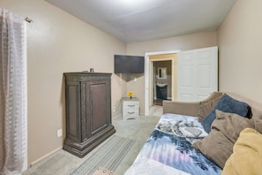 Bügeleisen/Bügelbrett, Internetzugang, Bettwäsche