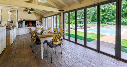Villa Lipa with Heated Pool, Sauna & Wine Cellar