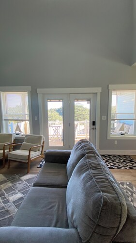 Perfect 3-bedroom house on 4x4 carova beach. Book early and save money.