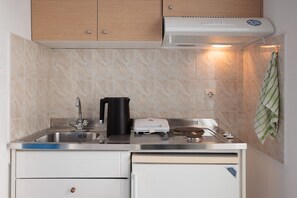 대용량 냉장고, 쿡탑, 조리 도구/접시/주방 기구