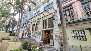 Exterior - Puerto Santa Ana · 2 Suites · Pool, Jacuzzi & Gym · Self Check-in (Guayaquil)