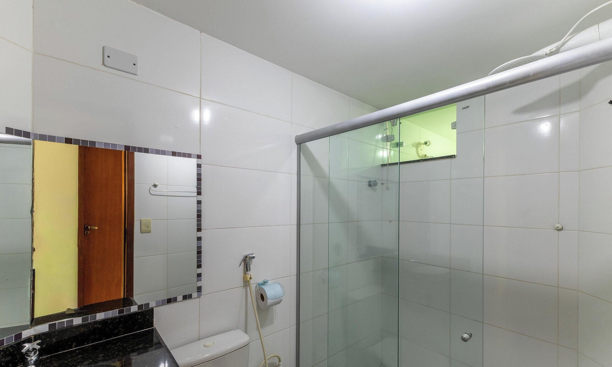 Apartamento básico | Banheiro | Chuveiro 