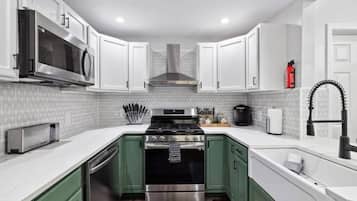 Tủ lạnh, lò vi sóng, lò nướng, bếp nấu