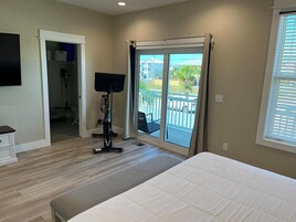 House (4 Bedrooms) | 4 bedrooms, individually decorated, individually furnished