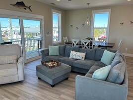 House (4 Bedrooms) | Front of property