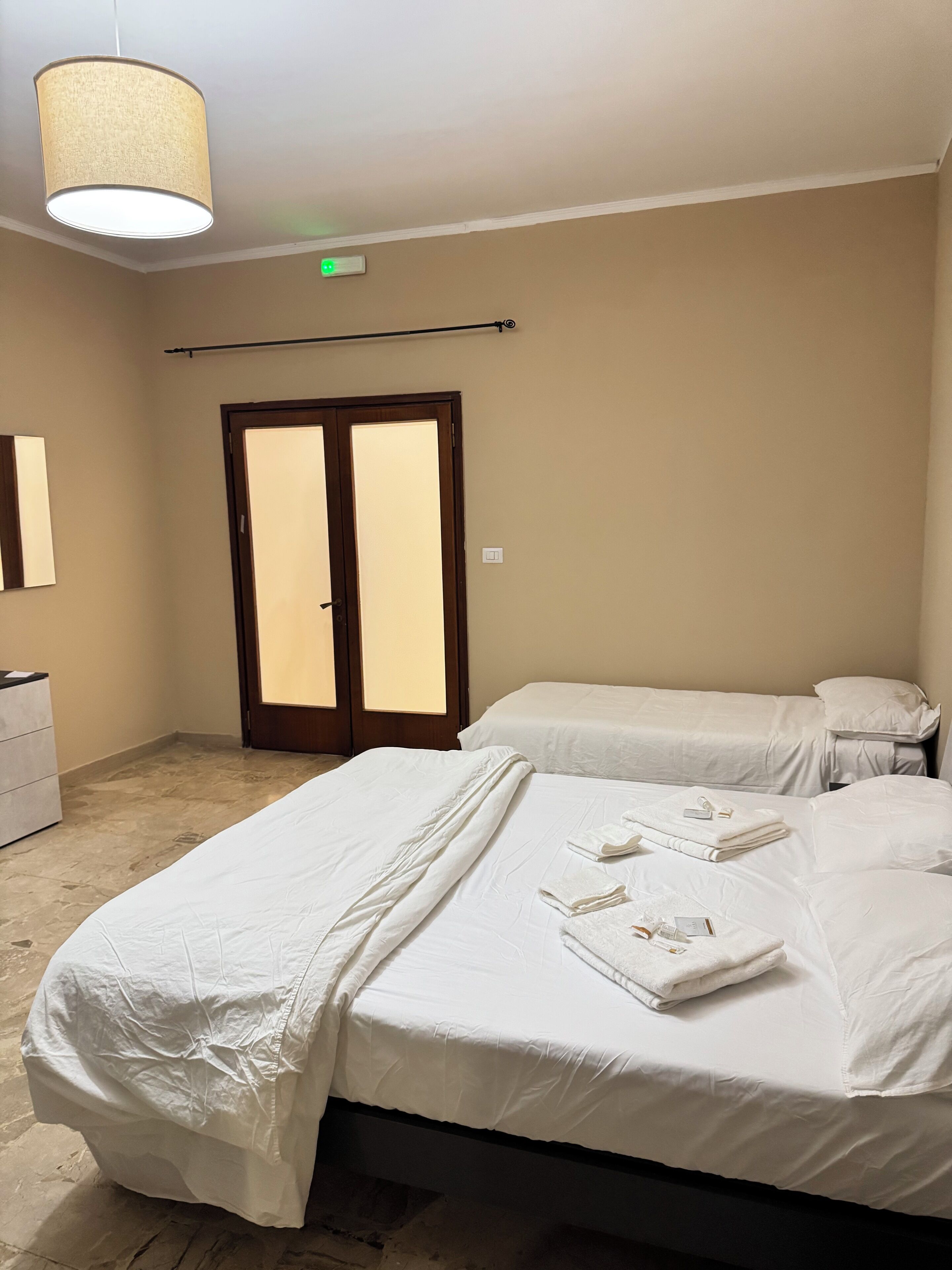 Fer et planche à repasser, Wi-Fi, draps fournis