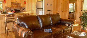 Luxury Suite with a View of Lake Pohénégamook