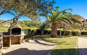 Property grounds - Stunning apartment in Palit with WiFi (Palit)