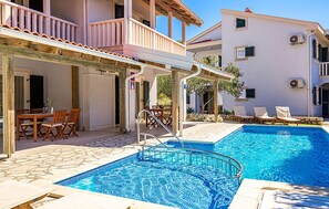 Pool - Nice apartment in Palit with swimming pool (Palit)