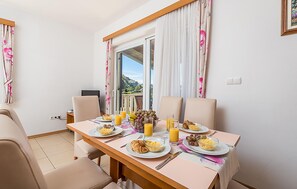 Dining - Amazing apartment in Palit with house sea view (Palit)