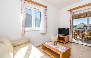 TV - Amazing apartment in Palit with house sea view (Palit)