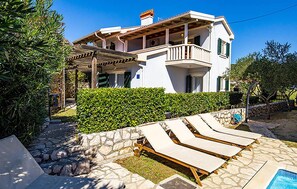 Exterior - Amazing apartment in Palit with WiFi (Palit)