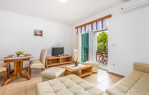 TV - 1 bedroom lovely apartment in Kampor (Kampor)