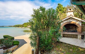 Property grounds - Stunning home in Kampor (Kampor)