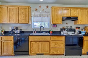 Microwave, oven, stovetop, dishwasher - Ally's Peace of Mind (Weiser)