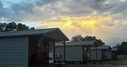 Cozy Studio cabin in peaceful Oktoc community near Starkville