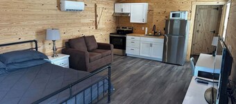 Cozy Studio cabin in peaceful Oktoc community near Starkville