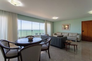 Unclassified image, 4 of 42, button - Apto Pet Friendly com 3 Su tes e Vista Para o Mar (Guarapari)