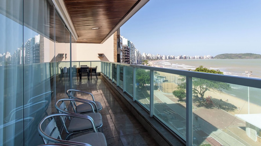 Apto Pet Friendly com 3 Su tes e Vista Para o Mar