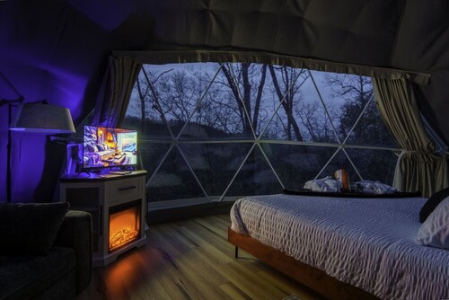 Monarch Dome • Sauna + Hot Tub Wellness Stay